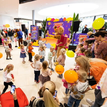 Ieskandinām skolēnu brīvlaiku kopā ar “AKROPOLE Alfa” Ģimeņu festivālu!