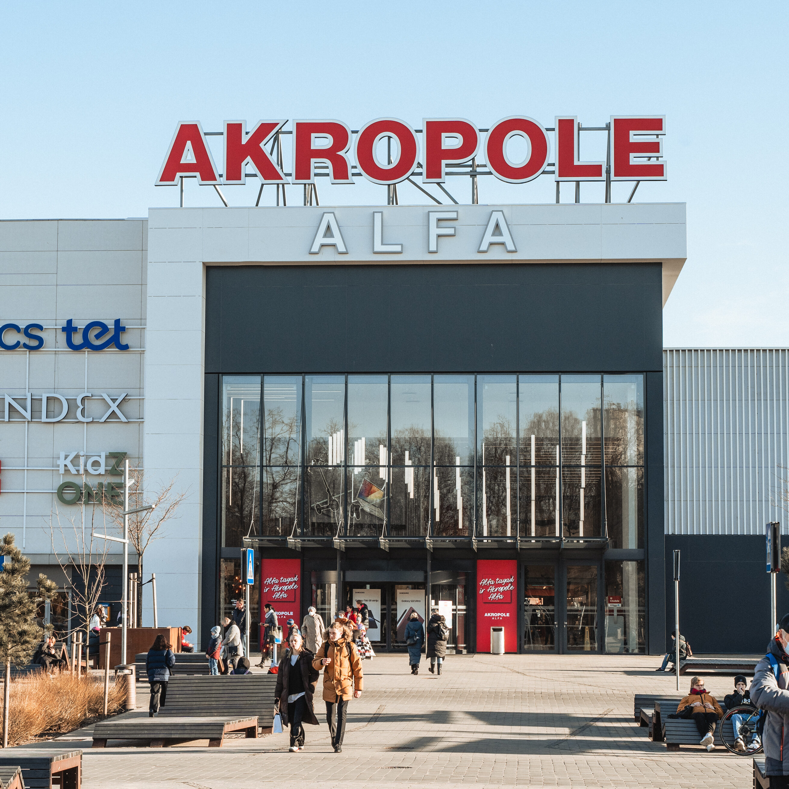 «AKROPOLE Alfa» и «AKROPOLE Rīga» – самые посещаемые торговые центры в Риге