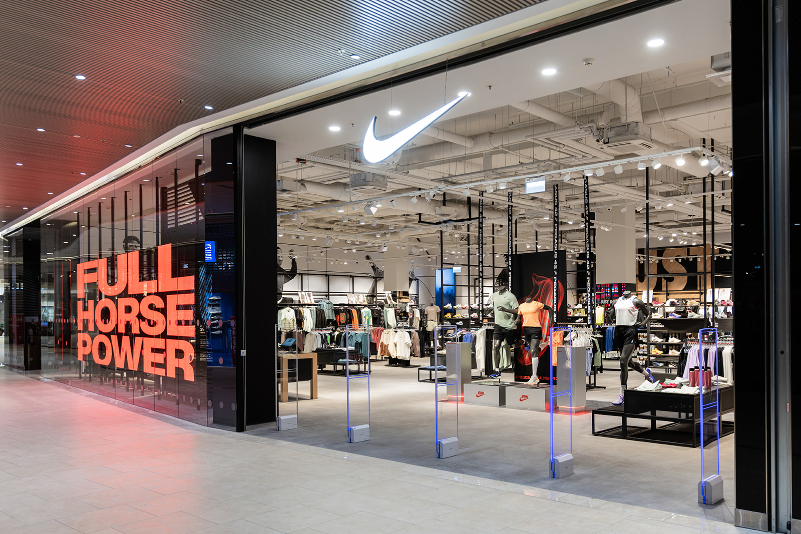 “AKROPOLE Alfa” turpina attīstību – jūlijā durvis vērs plašākais “Nike” veikals Latvijā un gaidāmi citi jaunumi